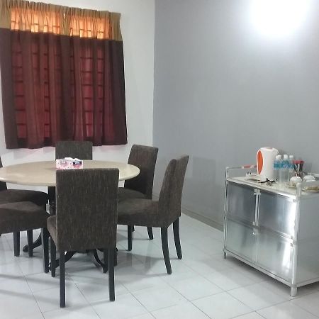 Anjung Homestay Sepang Eksteriør billede