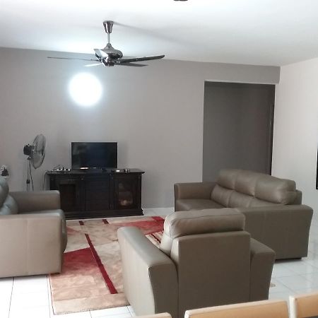 Anjung Homestay Sepang Eksteriør billede