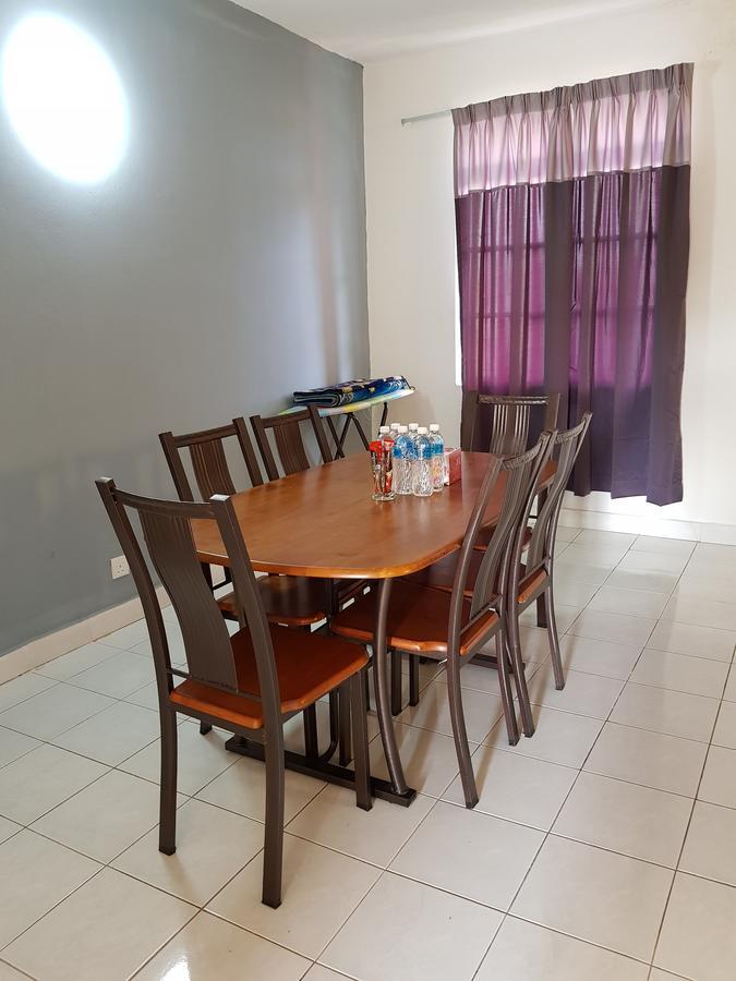 Anjung Homestay Sepang Eksteriør billede